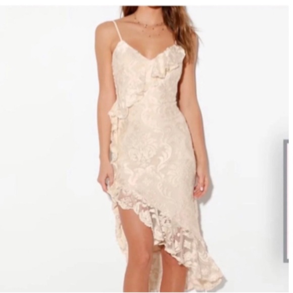 Lulus Dresses & Skirts - XL // Lulu’s NWT Beige Lace Asymmetrical Dress